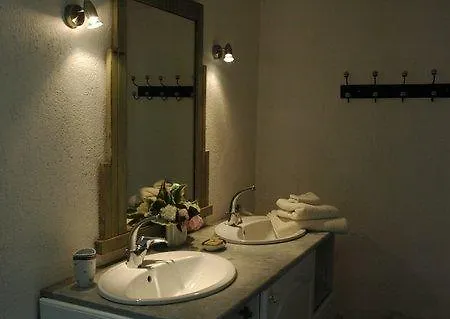 曼诺尔德普乐斯度假屋 Montaigu-le-Blin